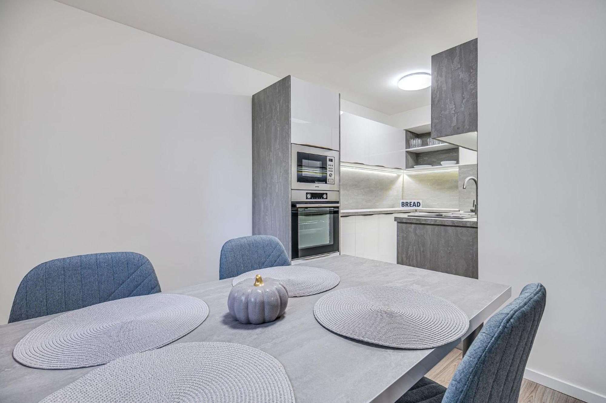 Nitra Castle Suite - Modern Elegance & Serenity Экстерьер фото